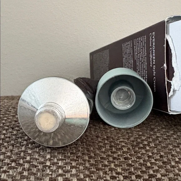 BNIB Roz Evergreen Style Cream 60mL - Picture 9 of 9